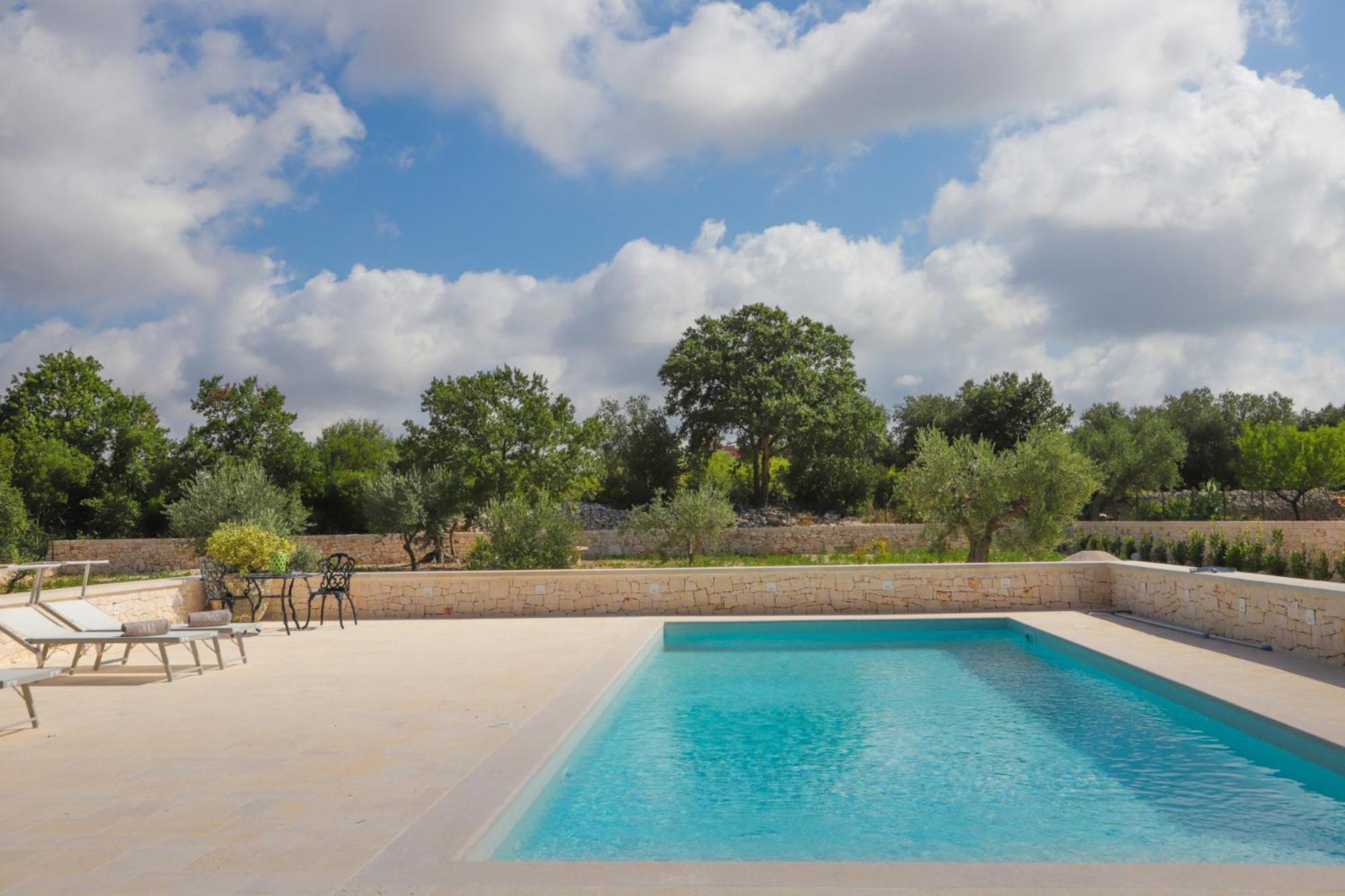Td Trullo Roverella Charming Trullo With Pool Castellana Grotte Eksteriør bilde